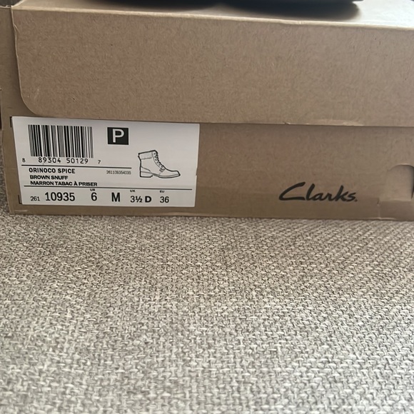 Clarks boots - Picture 4 of 4
